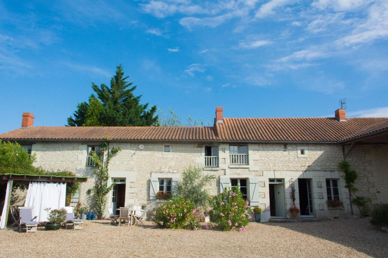 Le Clos Des Fayes Berthegon Bagian luar foto