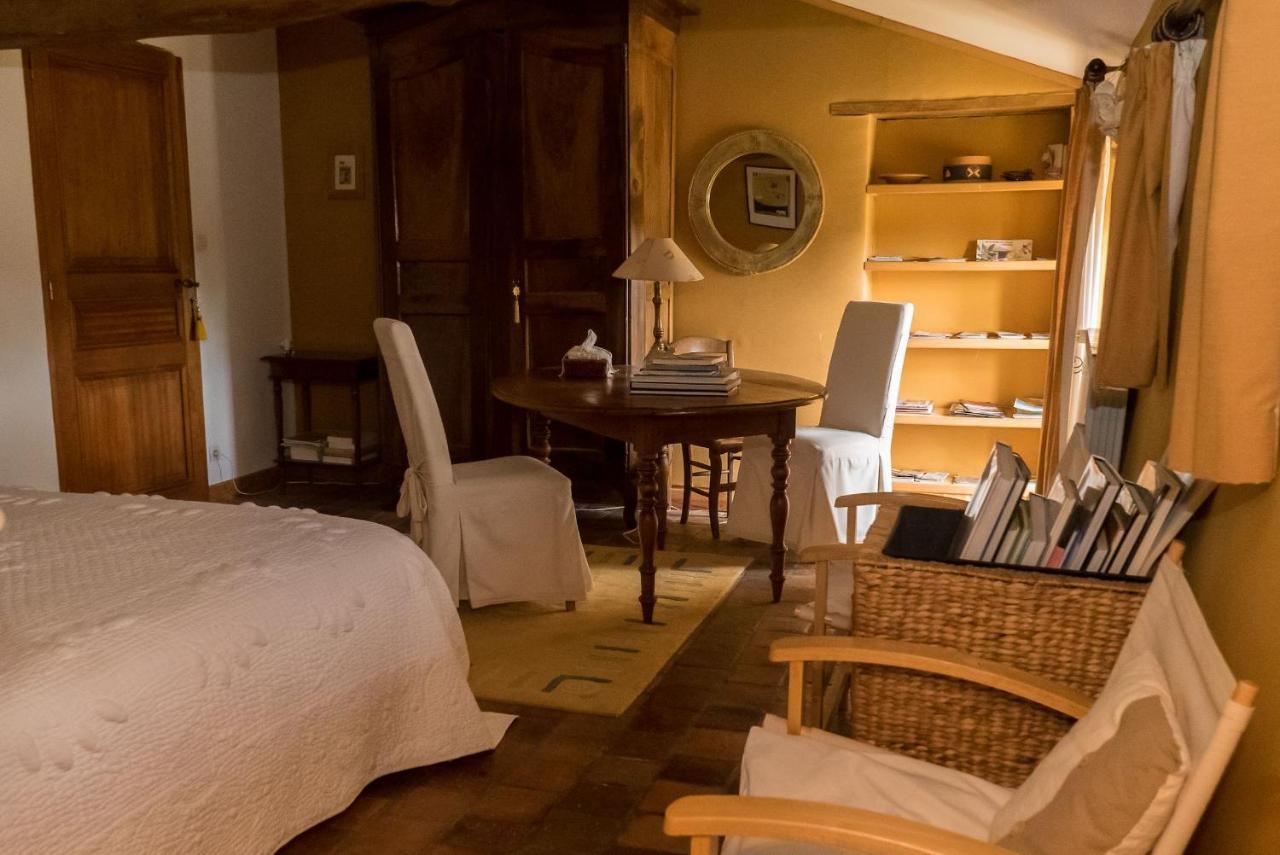 Le Clos Des Fayes Berthegon Bagian luar foto