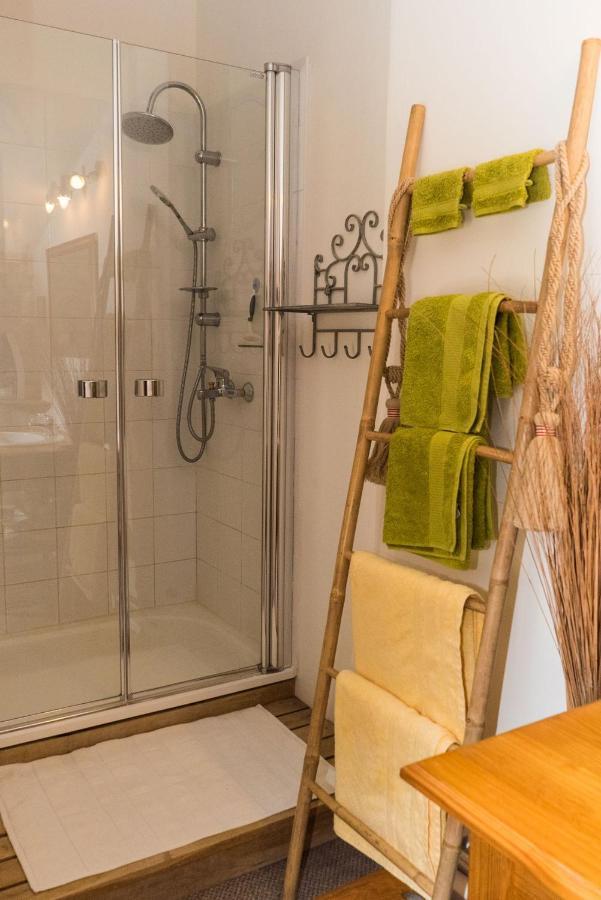 Le Clos Des Fayes Berthegon Bagian luar foto