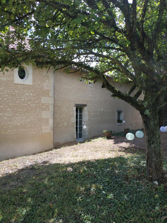 Le Clos Des Fayes Berthegon Bagian luar foto