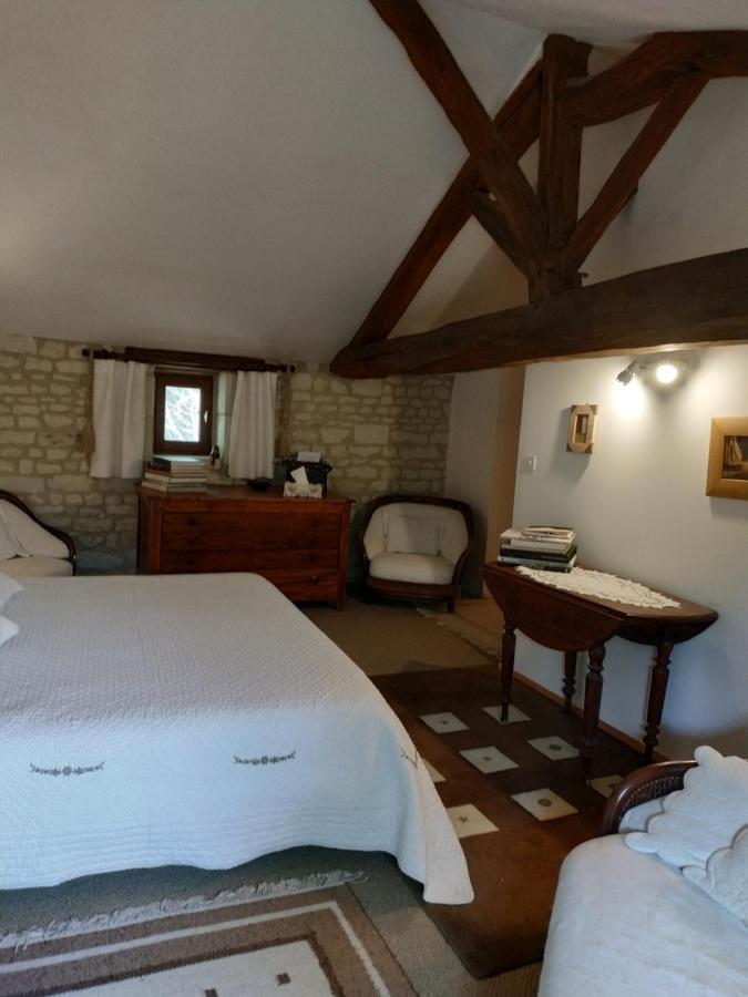 Le Clos Des Fayes Berthegon Bagian luar foto
